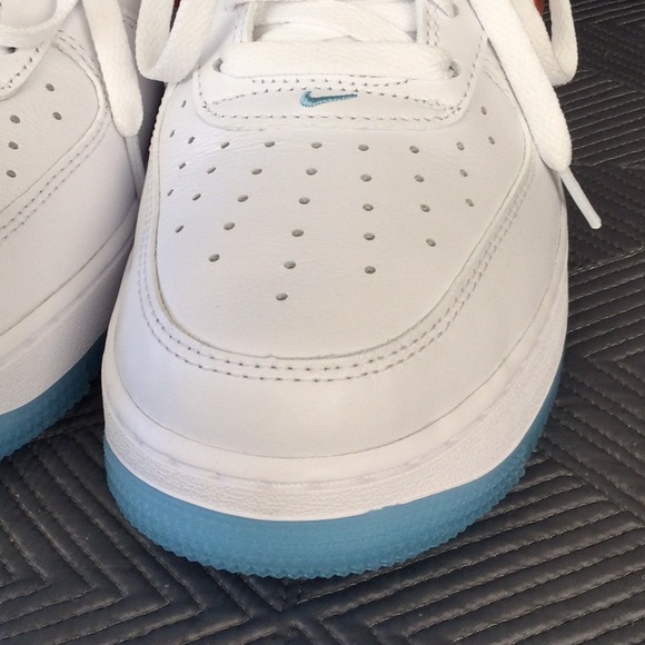 Nike Air Air Force 1 NY VS NY size 9.5 white/blue (aqua) sneakers for men. NWT - Picture 8 of 12